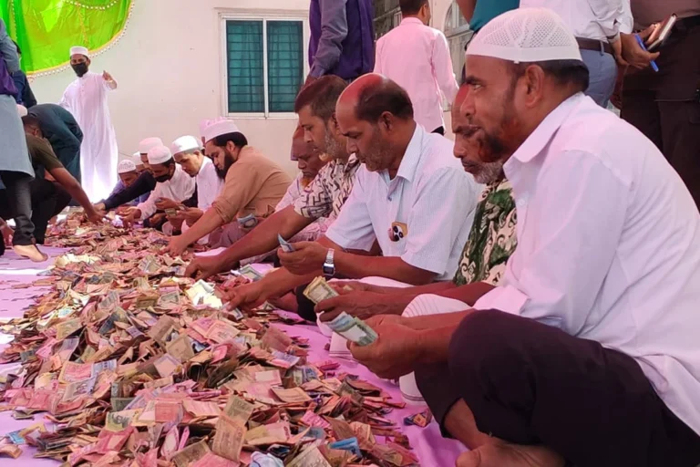 শাহজালাল (রহ.) মাজারের দানবাক্সে নগদ টাকা, স্বর্ণ ও ১৮ দেশের মুদ্রা