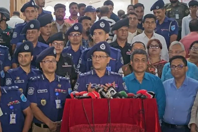 অপরাধী যত ক্ষমতাশালীই হোক, ছাড় দেওয়া হবে না: আইজিপি