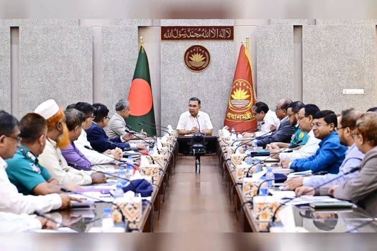 গণপরিবহন ব্যবস্থাপনা ও সড়ক নিরাপত্তায় প্রধানমন্ত্রীর গুরুত্বারোপ