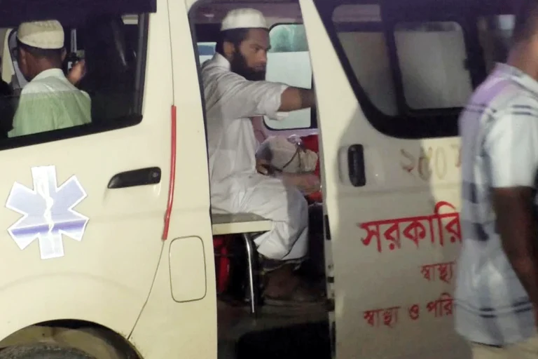 দাফনের ১২ ঘণ্টা পর ‘জিনের কথায়’ জীবিত ভেবে তোলা হলো মরদেহ