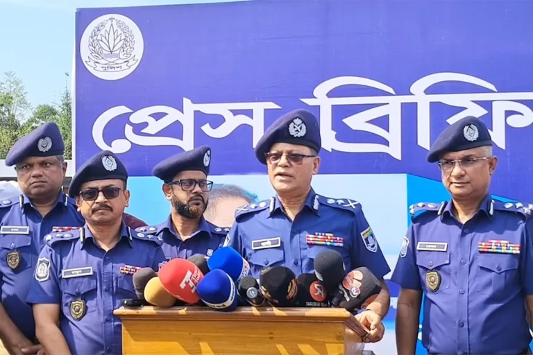 পুলিশকে শক্তিশালী না করলে স্বাচ্ছন্দ্যে চলাফেরা সম্ভব নয় : আইজিপি