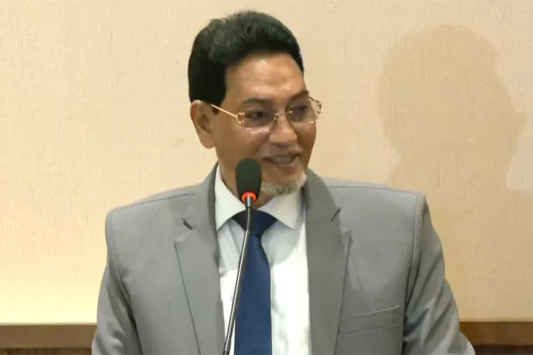 লং মার্চ-মিছিল না করে আলোচনায় আসুন, বিরোধী দলকে চিফ হুইপ