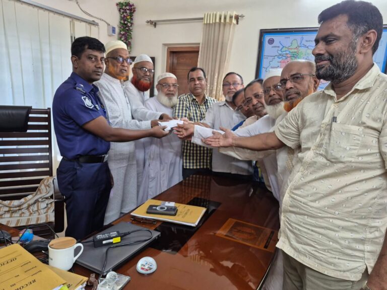 ডোপ টেস্টের কিট কিনতে কালীগঞ্জ থানাকে ৫০ হাজার টাকা দিল মোটর মালিক সমিতি