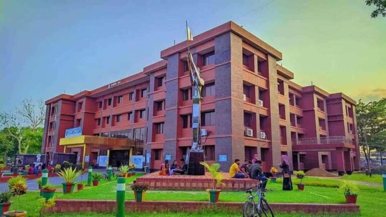 পবিপ্রবিতে র্যাগিং-নির্যাতন: ১১ শিক্ষার্থী বহিষ্কার, অর্থদণ্ড