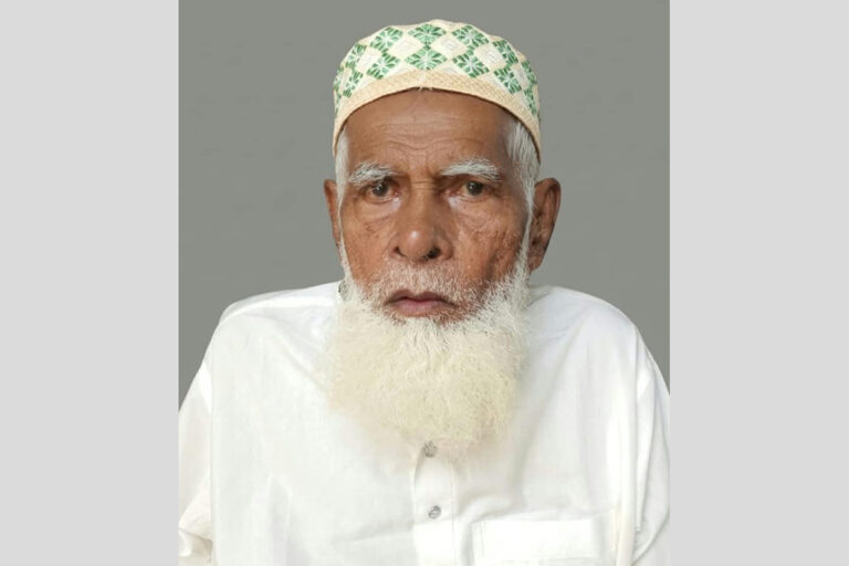 মহাদেবপুরে সাংবাদিক খোকনের পিতার মৃত্যু