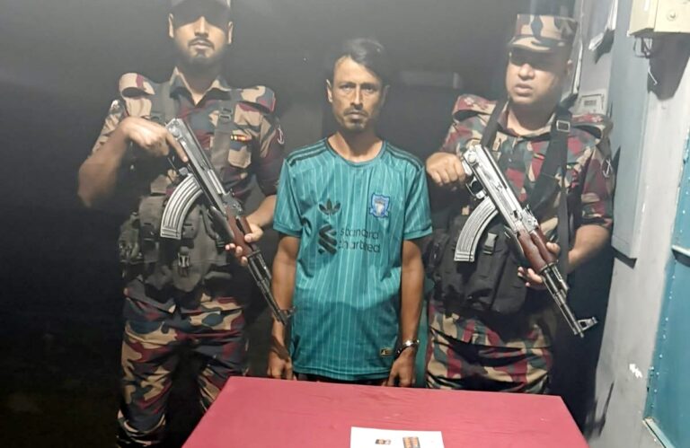 পত্নীতলায় ট্যাপেন্টাডল ট্যাবলেটসহ আটক ১