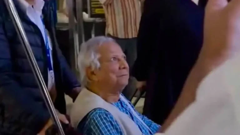 যুক্তরাষ্ট্রের বিমানবন্দরে ড. ইউনূসকে হেনস্তা