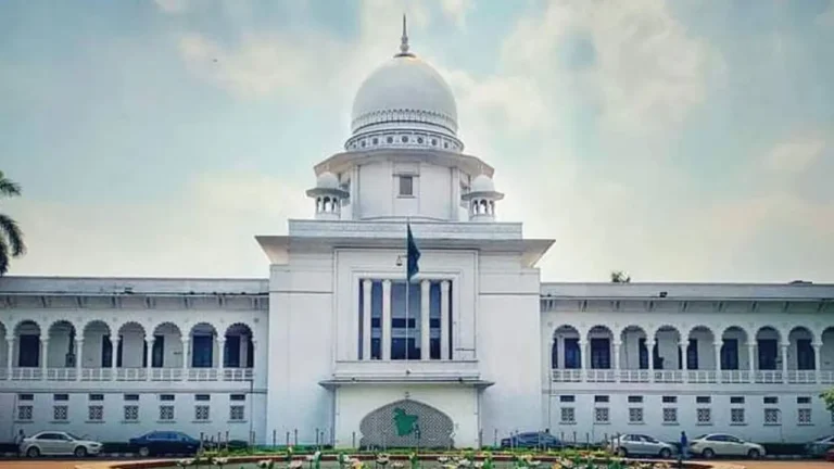 জাতীয় পতাকার অবমাননাকর ব্যবহার বন্ধে ব্যবস্থা নিতে হাইকোর্টের নির্দেশ