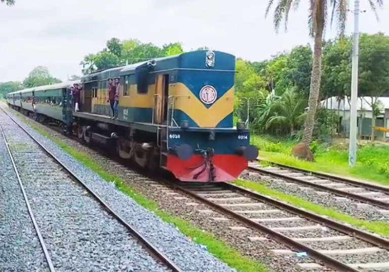 ইফতারের দাওয়াত দিয়ে বাড়ি ফেরা হলো না প্রবাসীর স্ত্রীর 