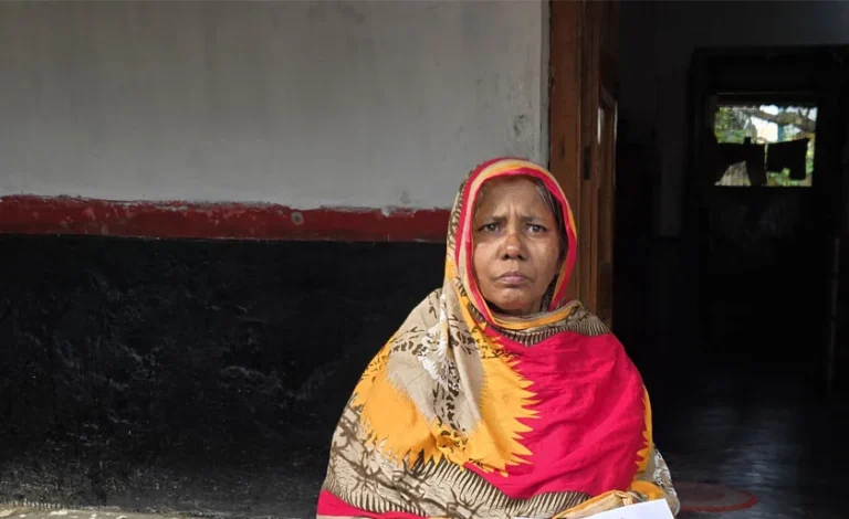 ‘১২ তারিখে টাকা পাঠাবে বলেছিল, তার আগেই আগুনে পুড়ে ছেলেটা মারা গেল’