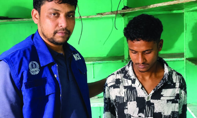 আইফোনের লোভে বন্ধুকে হত্যা